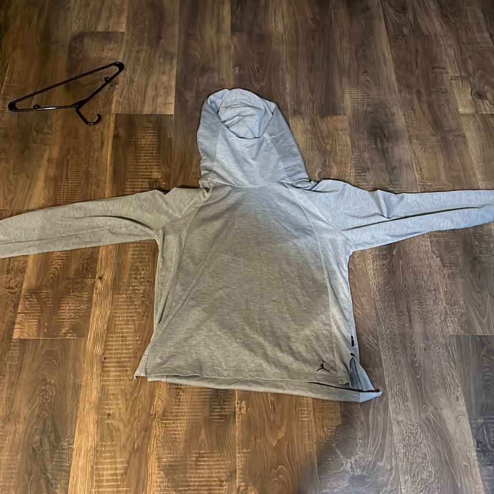 XL Jordan workout Hoodie Split hem (LIKE NEW)